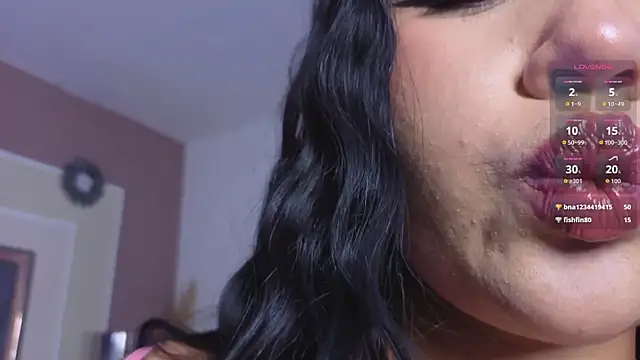 צ'אט XXX בשידור חי של SweetiePie_3
