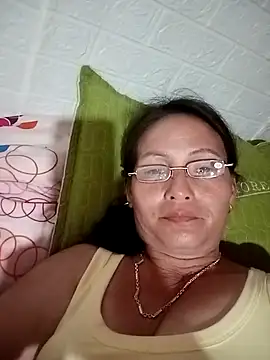 Chatroom XXX en direct de Cucci07