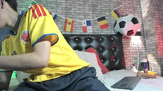 Онлайн чат XXX Tommy_Fox