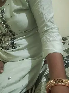 Živý XXX chat Marathi_Priyanka_Kunal