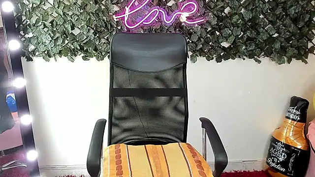 DestinyHills Live XXX-Chat