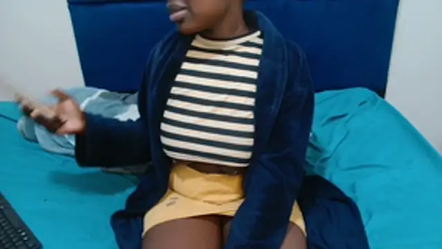 MilkyTitties live XXX chat