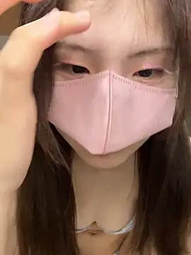 -NatsのライブXXXチャット