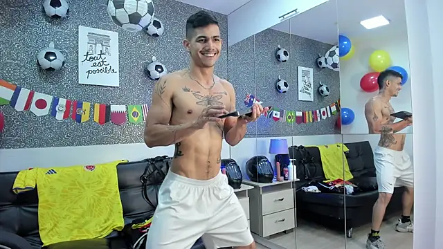 Jared_Cole Adlı Modelin Canlı XXX Sohbeti