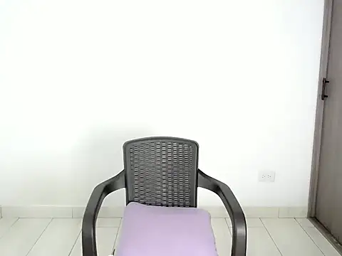 Živý XXX chat FireHots18