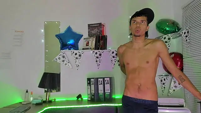 xxKamadevaxx's Live XXX Chat