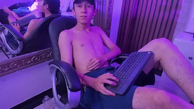 Chatroom XXX en direct de LeoRydeer