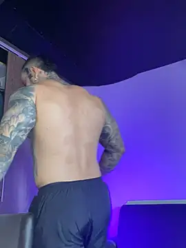 Chat +18 de natevillage ao vivo