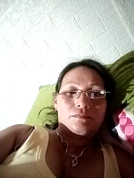 Chatroom XXX en direct de Cucci07