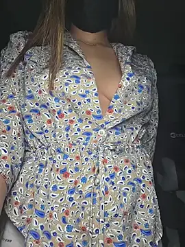 Isha_Sax live XXX chat