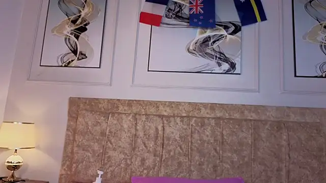 zoe_moon__'s Live XXX Chat
