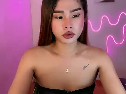 Princessaprilxxx Adlı Modelin Canlı XXX Sohbeti