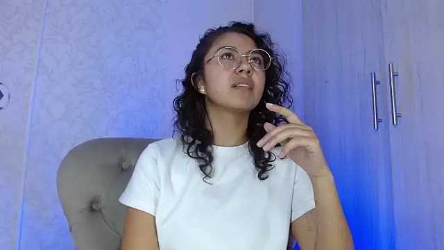 Amareto_ Adlı Modelin Canlı XXX Sohbeti