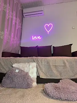 Sabrinedivinee élő XXX-chatje