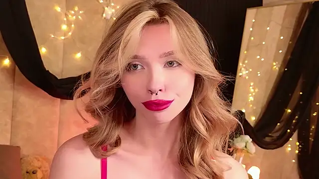 Sierra_Fane Adlı Modelin Canlı XXX Sohbeti