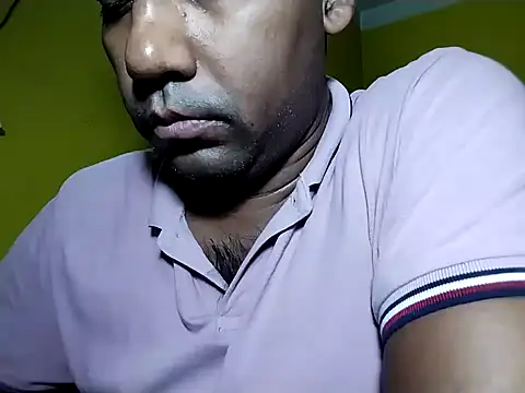 Rocky___01 Chat XXX in diretta