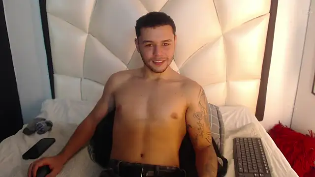 Brian_Adler live XXX chat