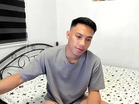 urfucker_vinz Live XXX-chat