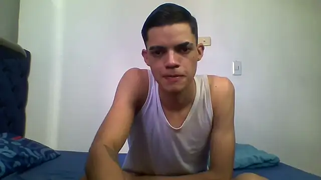 Latinos_2001 现场XXX聊天