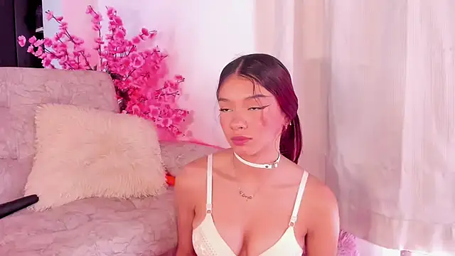 catalinaruiz_ লাইভ XXX চ্যাট