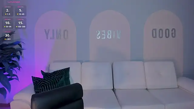 ValeriaRoldanX Chat XXX in diretta