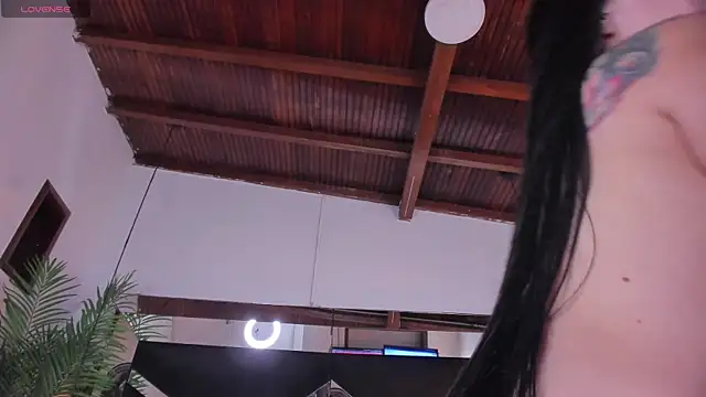 emily-fox's Live XXX Chat