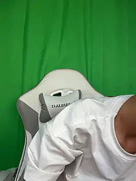 DD-101 Chat XXX in diretta