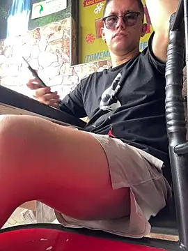 Kurtxxx22 Webcam Show