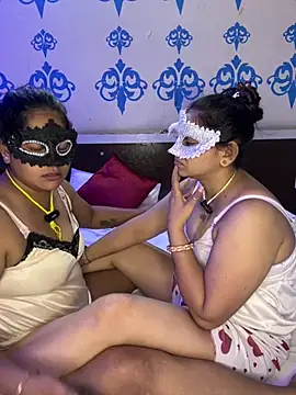 NaughtyDesiGirls' Live XXX Chat