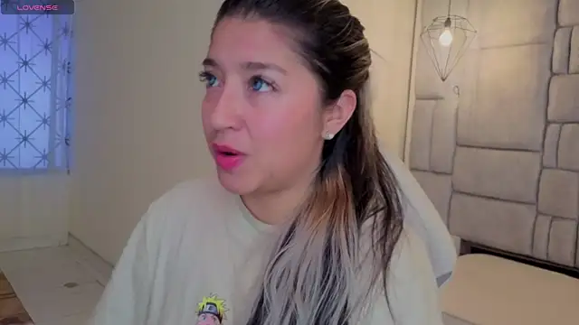 Dahiana_Dmour_'s Live XXX Chat