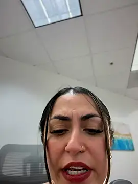 YourQueen18 Live XXX-Chat