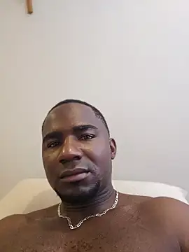 tu_negrito_sexy Show in webcam