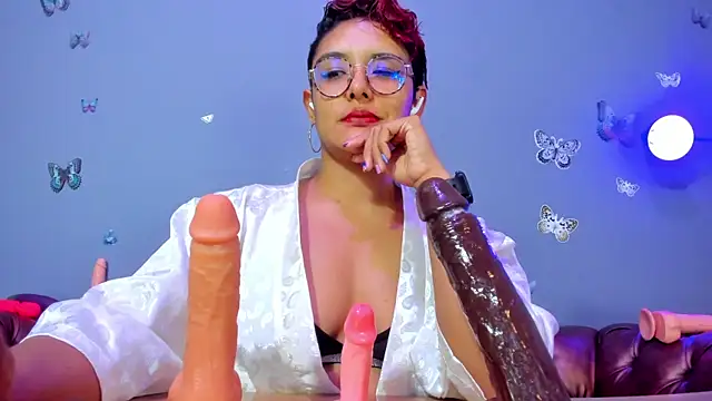 دردشة Kaira_mosse الجنسية المباشرة