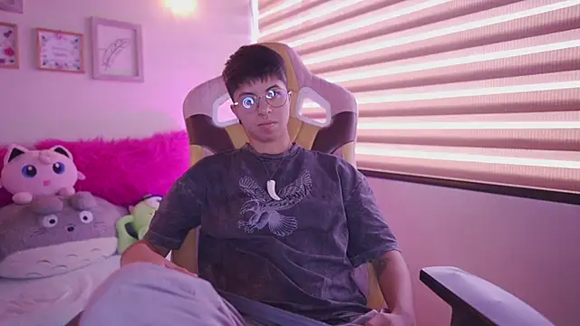tommy_blue 现场XXX聊天