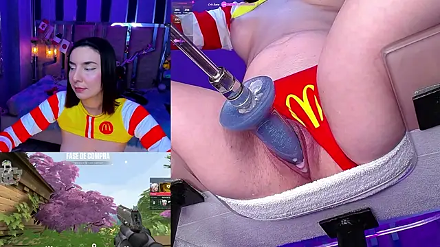 NicoleFerrel élő XXX-chatje