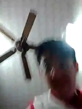 o0-69o Webcam-Show