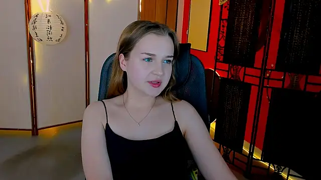 XXX chat uživo modela LissaTelor