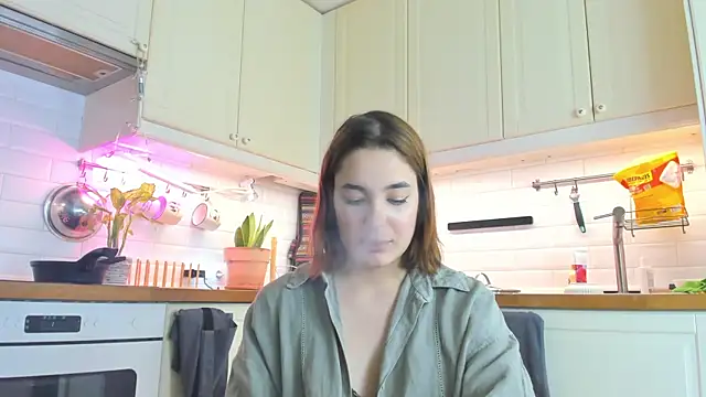 Chat +18 de LiyaFly ao vivo
