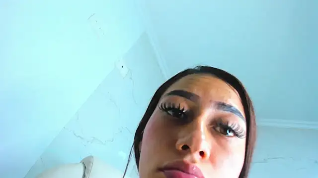 دردشة Little_Jenni الجنسية المباشرة