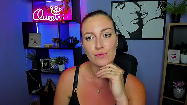 XXX chat uživo modela FUN_AMI