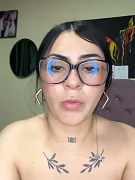 Emmie_Hot's Live XXX Chat