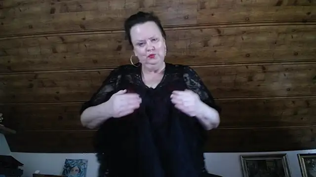 TiffanyMature লাইভ XXX চ্যাট