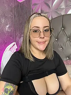 Chatroom XXX en direct de CurvyLust_x