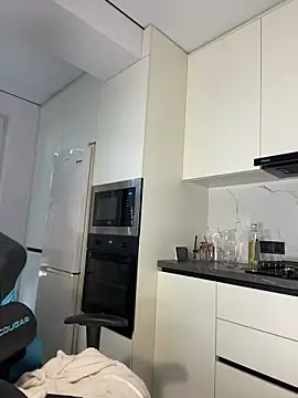 CurlyLara live XXX chat
