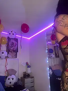 Chat +18 de SamathaMay ao vivo