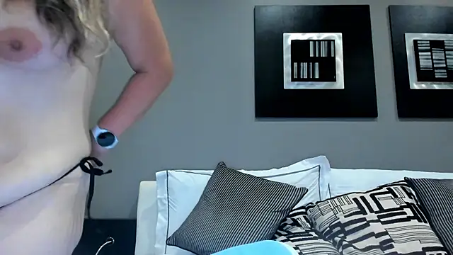 isabella_rossse XXX чат на живо