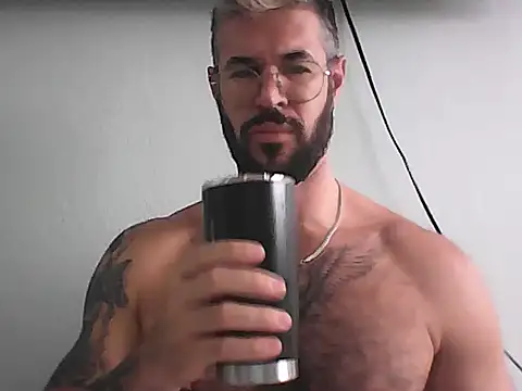 mrbighairychest's Live XXX Chat