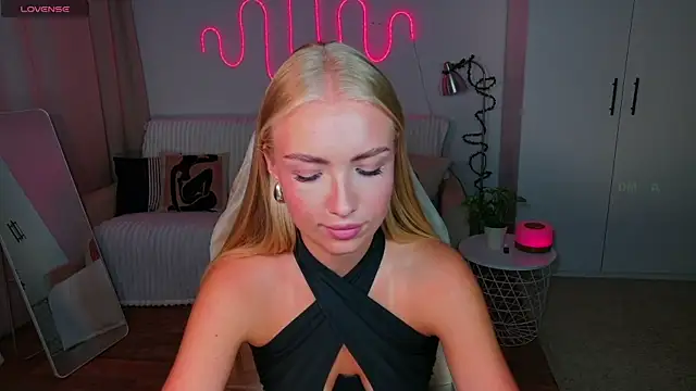 TessaGrays Adlı Modelin Canlı XXX Sohbeti