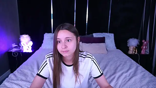 TinyNatalie Live XXX Chat
