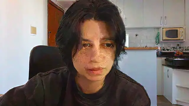 kyslrana Chat XXX in diretta